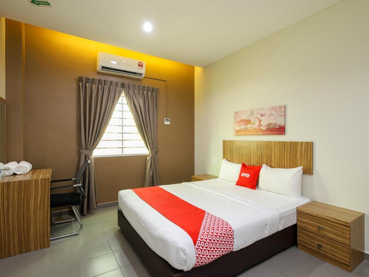 OYO 89839 Riaz Hotel Malacca Exterior foto